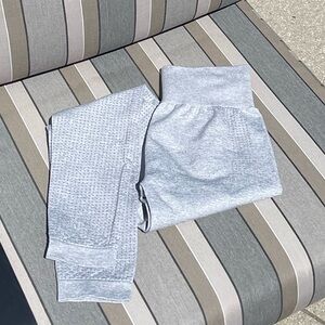 Light Gray Contour Workout Leggings